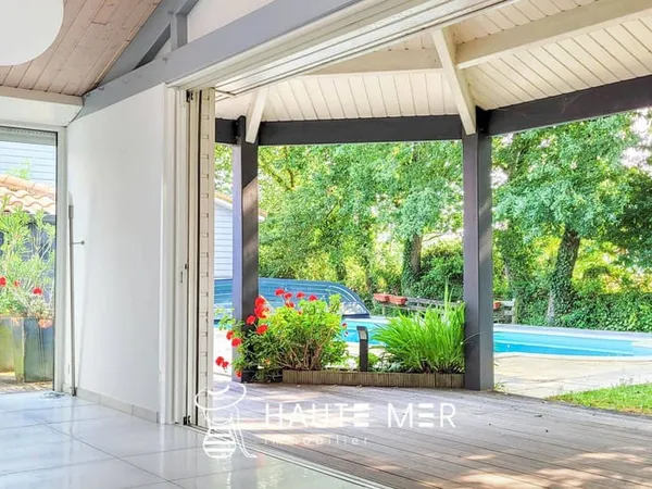 Maison de plain-pied 7 pièces 292 m²