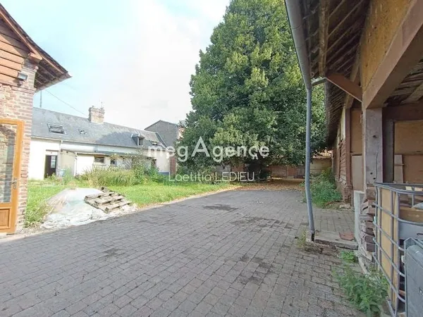 Maison 16 pièces 196 m²