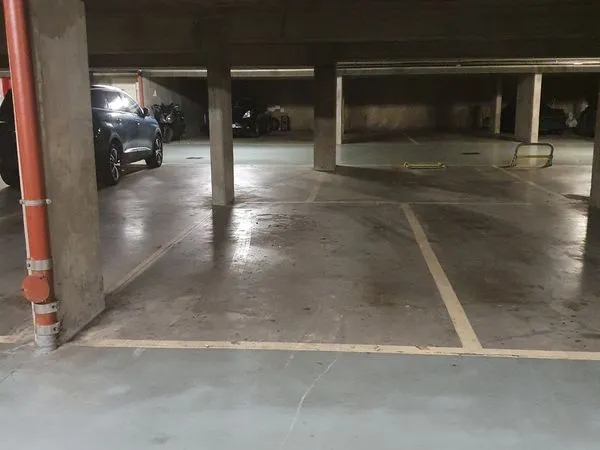 Parking Suresnes (proche Puteaux)