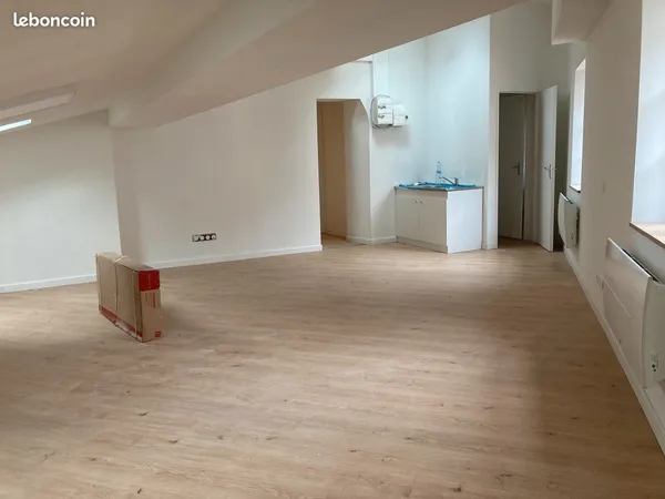 Bureau 40 m² - Allées Jean Jaurès - 700 CC