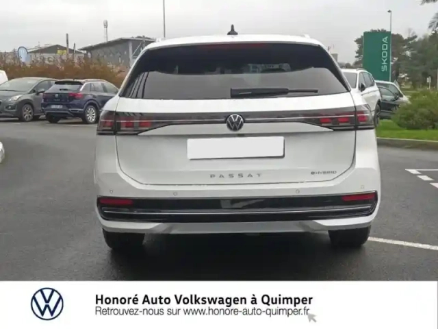 Volkswagen Passat sw 1.5 ehybrid 204ch elegance dsg6 — photo 6