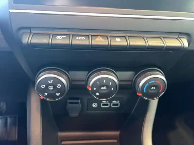 Renault Clio blue dci 100 ch gsr2 — photo 16