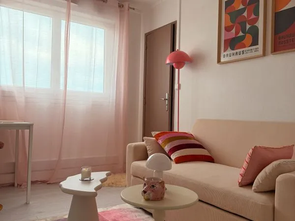 VANNES CENTRE - STUDIO MEUBLÉ 22 m² - DERNIER ÉTAGE - BELLE VUE