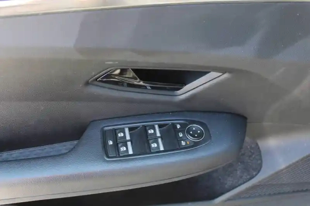 Renault Megane e-tech ev60 220 ch super charge — photo 28