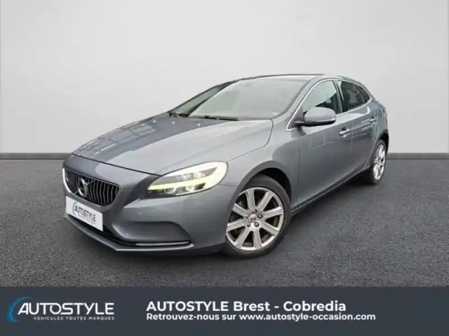 Volvo V40 t2 122ch inscription 7cv