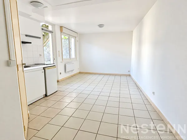 A LOUER - Charmant studio vide de 23 m² idéal étudiant ou jeune actif