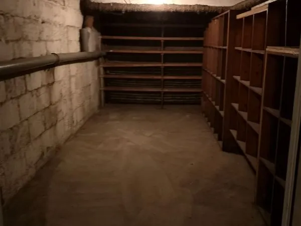 Grande cave/local de 30m2 centre ville Annecy