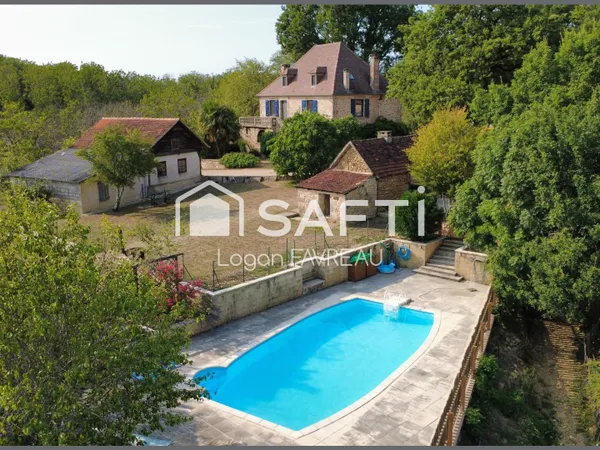 Maison en pierre de 1880 rénovée avec parc et piscine