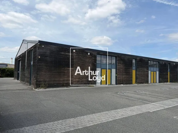 Local d'activité 1028 m²