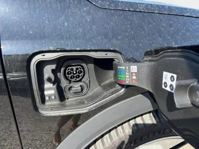 Renault Scenic e-tech electric 220ch 87kwh techno option iconic grande autonomie -25 — photo 10