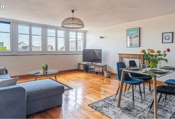 Appartement spacieux et lumineux vannes centre