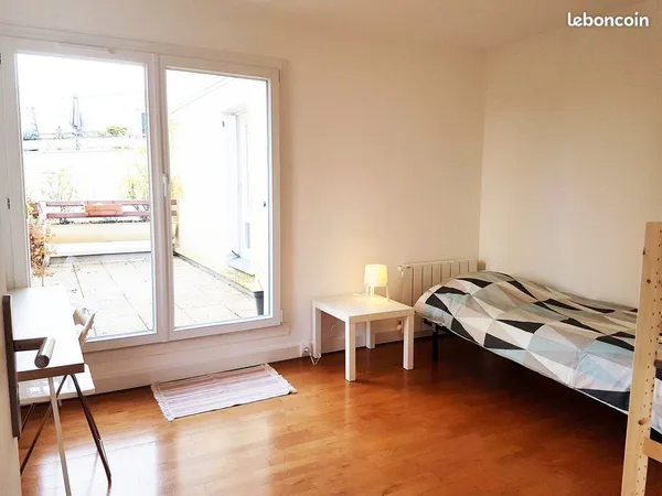 🏡 Chambre à louer dans colocation conviviale à Montigny-le-Bretonneux - Idéal étudiants & jeunes act