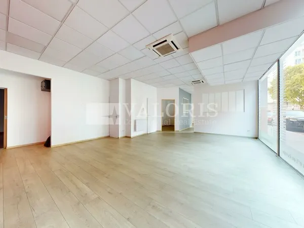 Local professionnel 159 m²