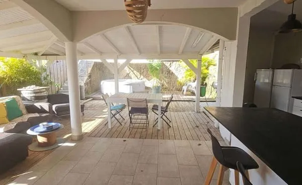 Maison F4 rénovée, proche plage