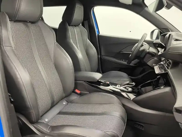 Peugeot 2008 electrique 136 ch — photo 28