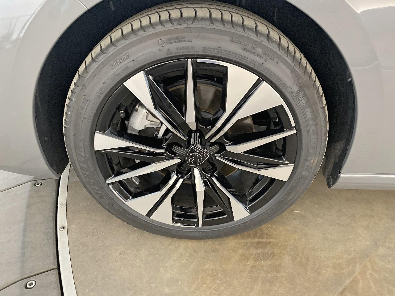 Peugeot 308 sw bluehdi 130ch s&s eat8 allure — photo 11