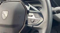 Peugeot 308 PHEV 180ch Allure Pack e-EAT8 — photo 16