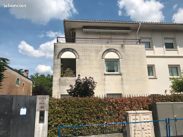 Location T2 idéalement situé au sein d'une résidence premium à la barrière du Médoc au Bouscat (33)