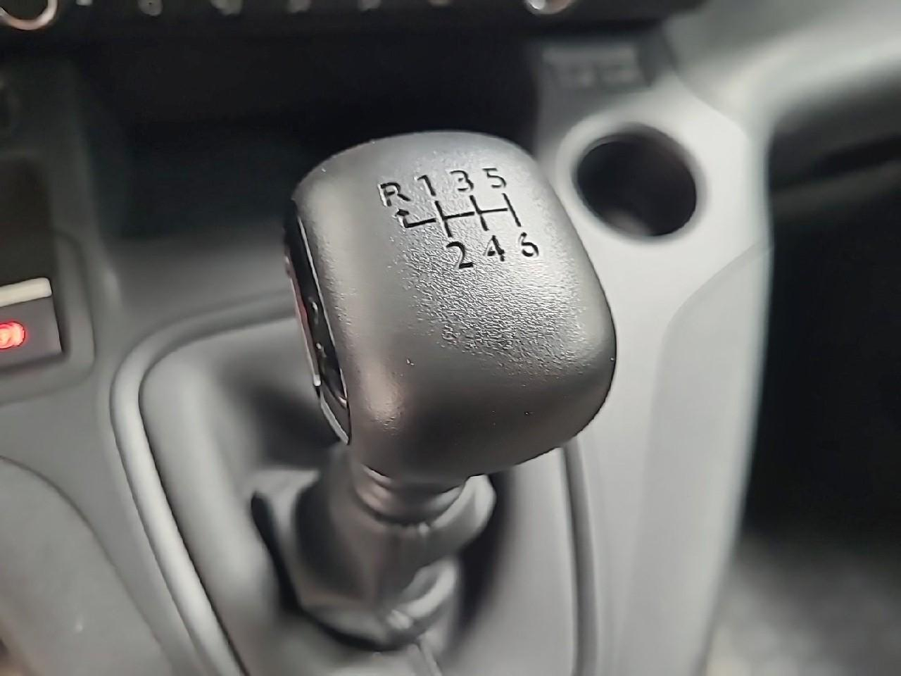 Peugeot Partner taille m 950kg bluehdi 100 s&s bvm6 — photo 19