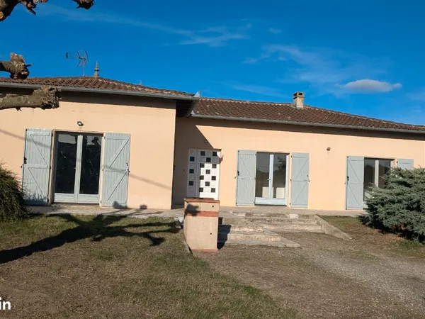 Maison individuelle 120m2 sur terrain de1400 M2 clôture avec portail électrique