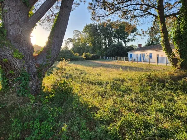 Superbe parcelle, 1048 m2 quartier résidentiel au calme
