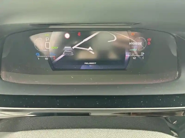 Peugeot 408 phev 225 e-eat8 first edition — photo 22