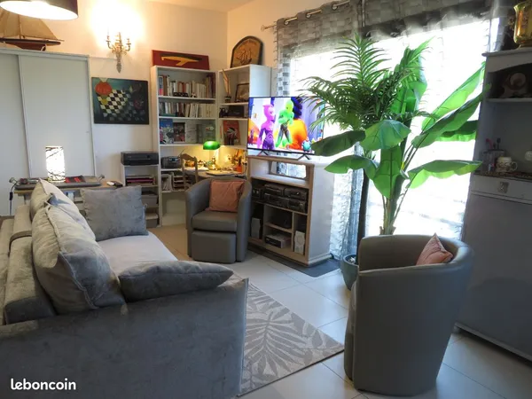 Propriano 20110 appartement 4 personnes en bord de mer 174 000