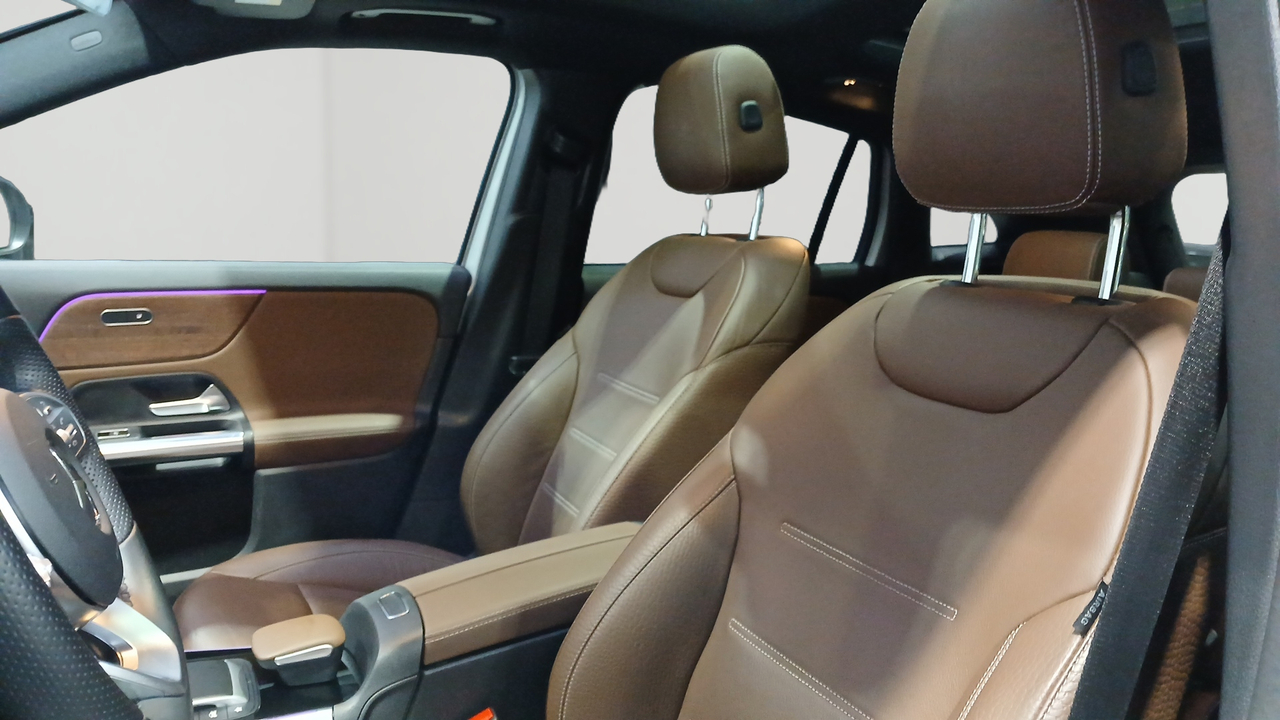 Mercedes GLA 250 e 8G-DCT — photo 11