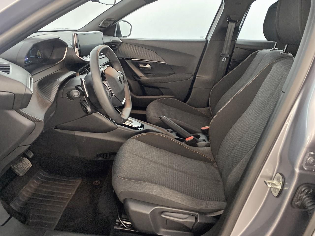 Peugeot 2008 hybrid 145 ch e-dcs6 style — photo 9