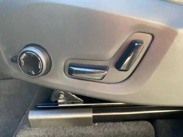 Volvo Xc60 t6 awd hybride rechargeable 253 ch+145 ch geartronic 8 — photo 5