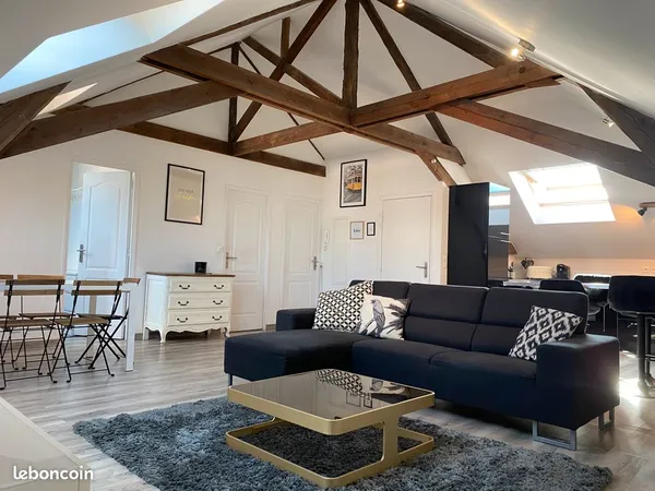 Appartement T3 « Le Loft » de 90 m2. Meublé et équipé. Calme & lumineux. 2 chambres. Lit King Size. 