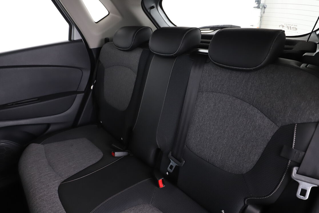 Renault Captur 1.3 TCe Intens EDC — photo 13