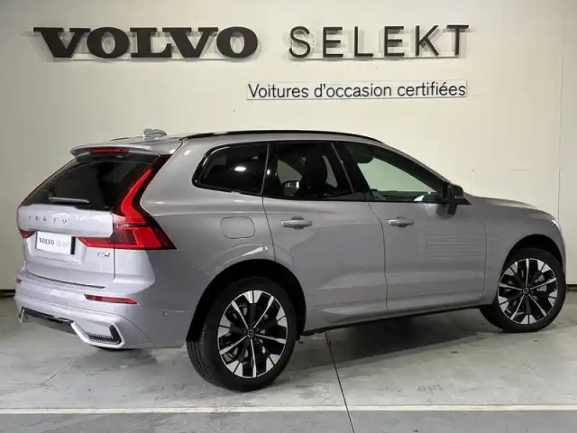 Volvo Xc60 t6 awd hybride rechargeable 253 ch+145 ch geartronic 8 — photo 4