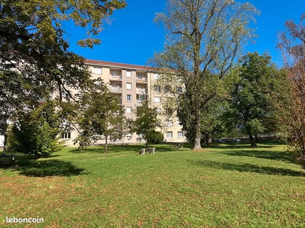 Appartement 5 pièces 74 m²