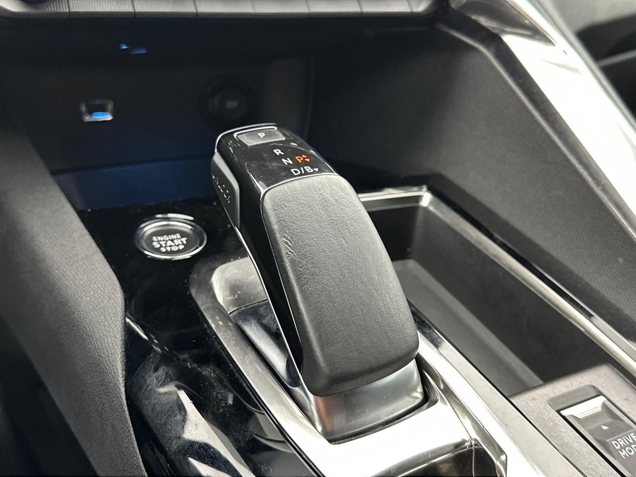 Peugeot 3008 hybrid 225 e-eat8 gt — photo 30
