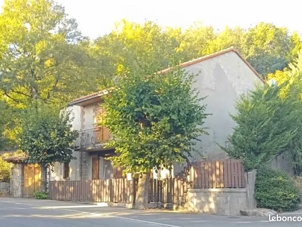 Location maison de village