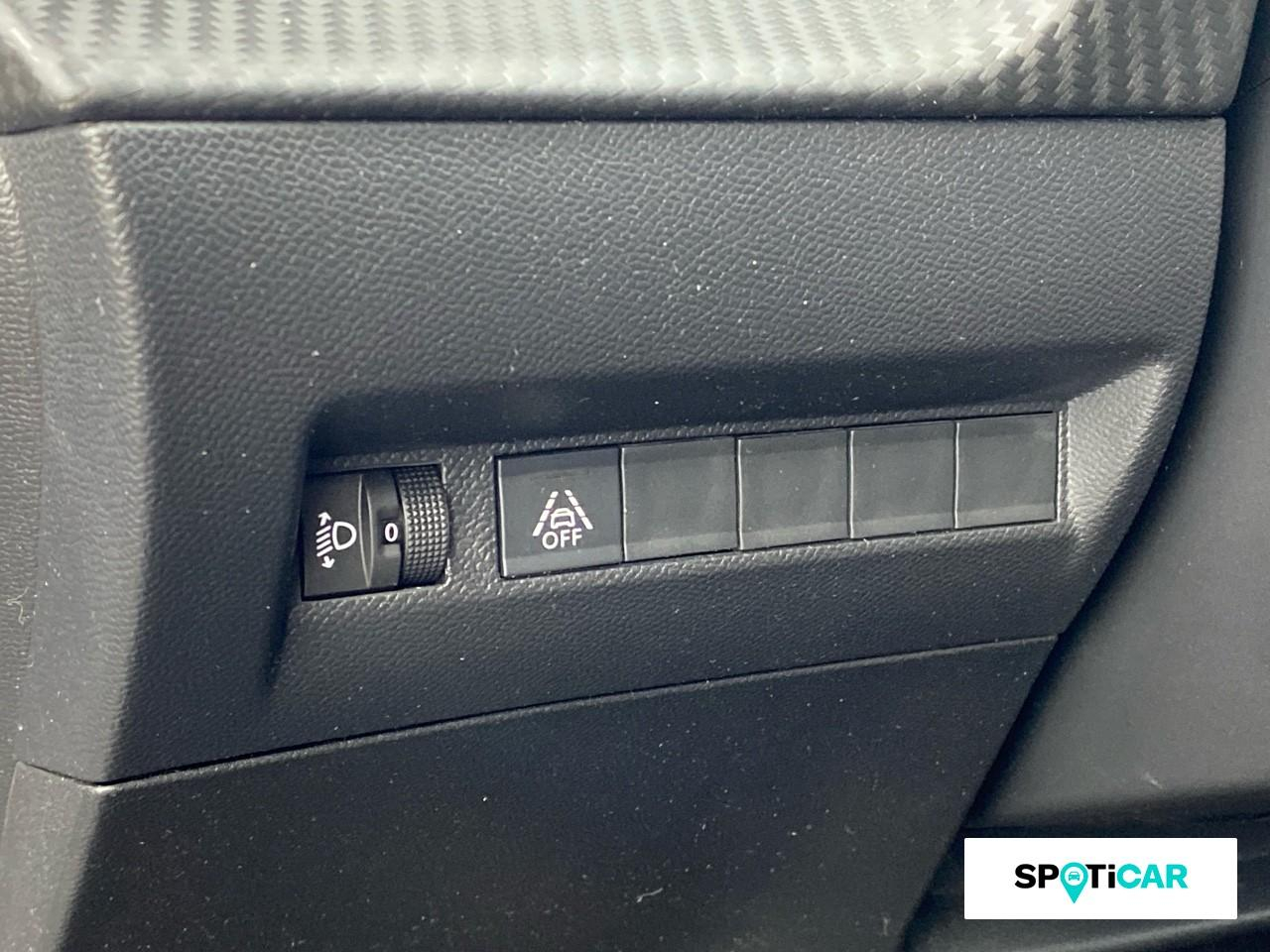 Peugeot 208 1.2 puretech 100ch s&s style 118g — photo 18