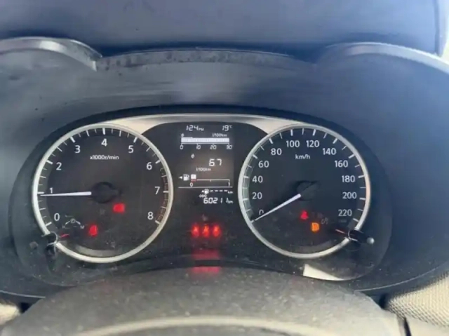 Nissan Micra 1.0 71ch visia pack — photo 13