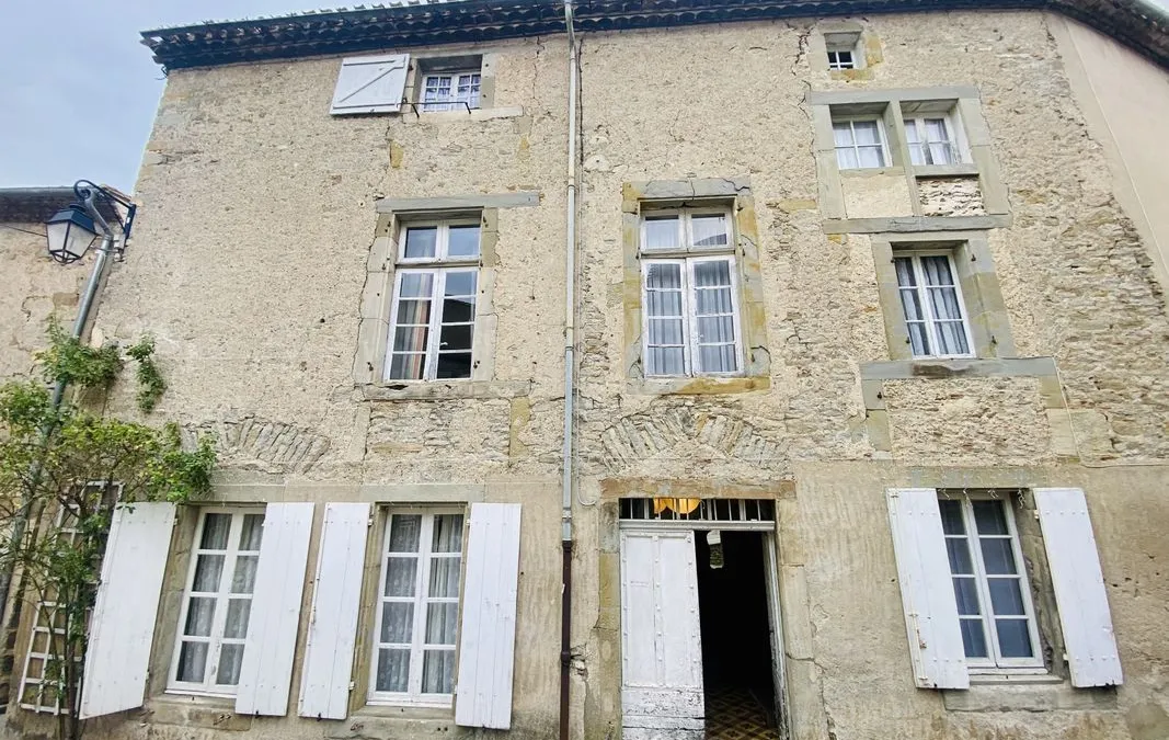 Photo 1