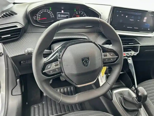 Peugeot 208 puretech 75 s&amp;s bvm5 — photo 49