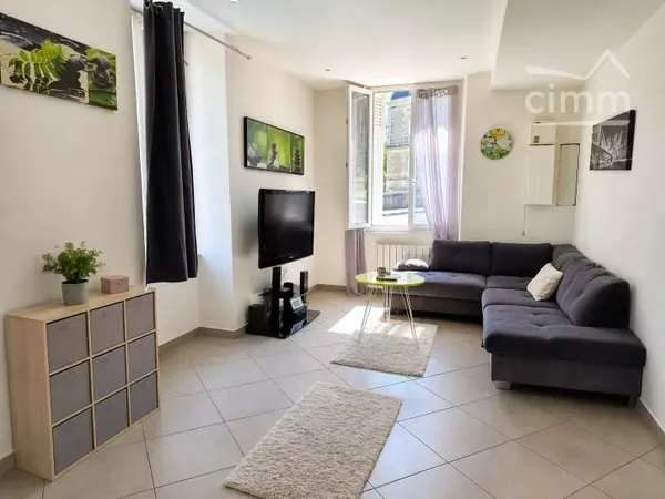 Maison de ville vendue louée – Idéal investissement locatif – Montendre (17)