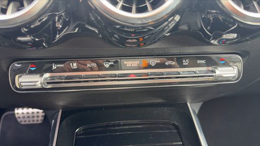 Mercedes Classe GLB 200 d 2.0 d 16V 8G-TRONIC 150 cv - AMG Line – 2021 – 93879 km – Diesel – Boîte Automatique — photo 19