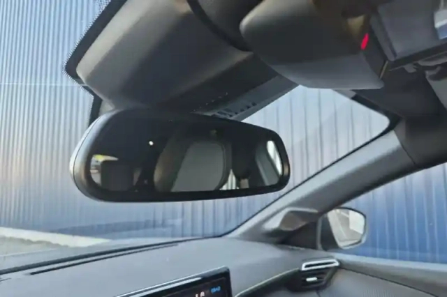 Peugeot 208 electrique 50 kwh 136ch — photo 58