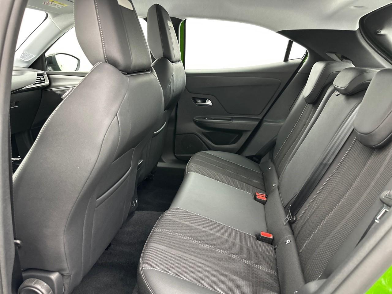 Opel Mokka electrique 136 ch & batterie 50 kwh elegance — photo 12