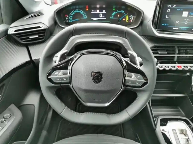 Peugeot 208 hybrid 100 e-dcs6 — photo 29