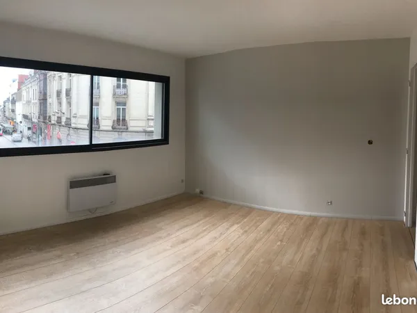 Bureaux individuels centre Vannes avec communs type coworking