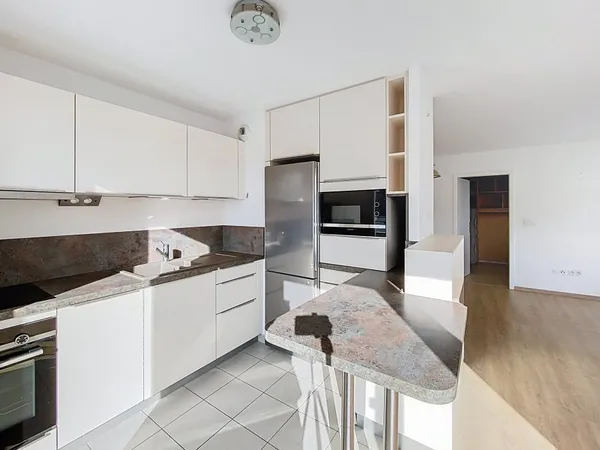 Appartement 4 pièces 76 m²