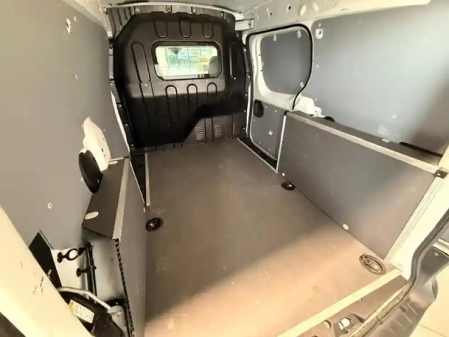 Renault Express Van 1.5 blue dci 95ch confort 22 — photo 11