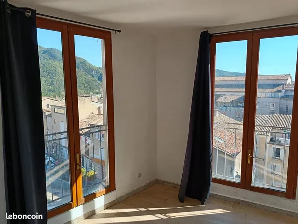 Vends Appartement 40 m2 Centre ville Sisteron