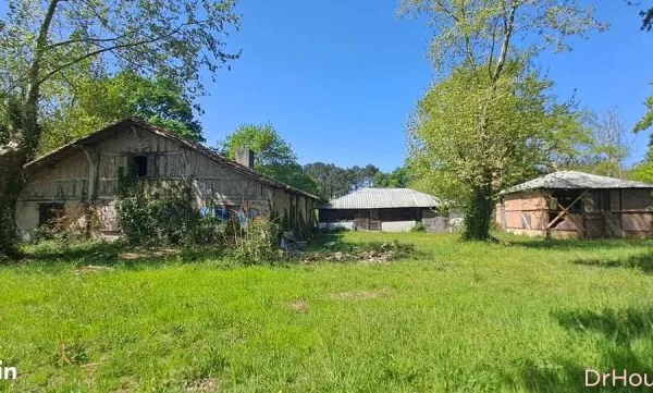 Maison 1 pièce 440 m²